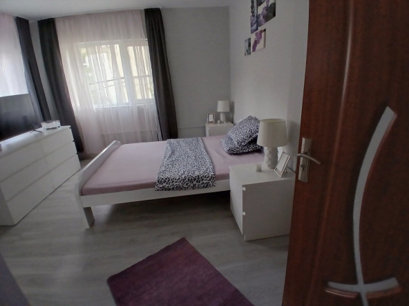 Дава се под наем Етаж от къща в Дупница - 45 кв.м за 229.5 € - Снимка #1