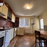 Тристаен апартамент в Плевен, 9-ти квартал - 95 кв.м за 1895 €/кв.м - Снимка #1