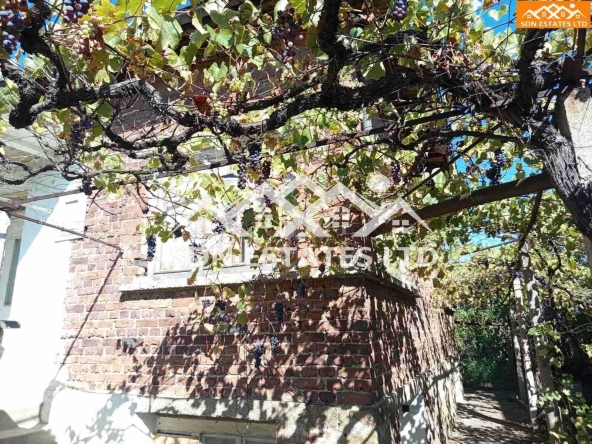 Къща в Казанлък - 180 кв.м за 652 €/кв.м - Снимка #1