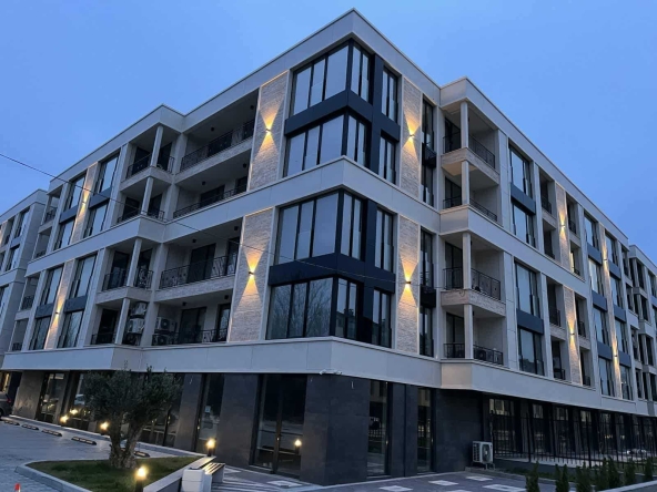 Дава се под наем Двустаен апартамент в Пловдив, Западен - 75 кв.м за 459 € - Снимка #1