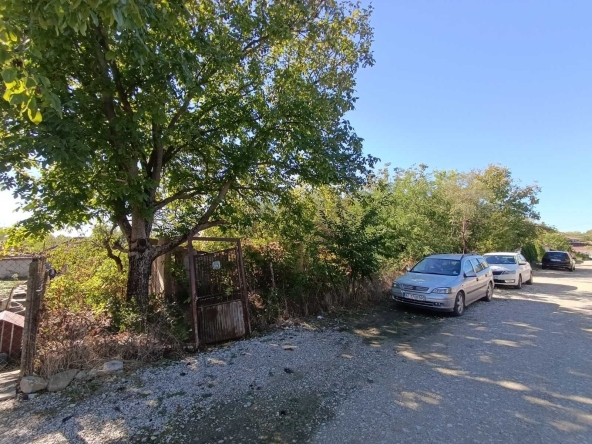 Парцел в Велико Търново, Център - 1270 кв.м за 22 €/кв.м - Снимка #1