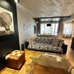 Дава се под наем Двустаен апартамент в София, Център - 85 кв.м за 1000 € - Снимка #1