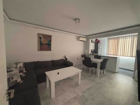 Двустаен апартамент в Пловдив, Център - 50 кв.м за 1026 €/кв.м - Снимка #1