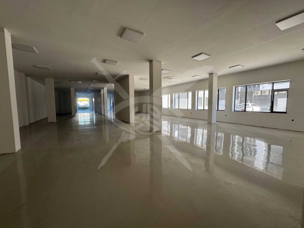 Магазин в Пловдив, Каменица 1 - 872 кв.м за 1480 €/кв.м - Снимка #1