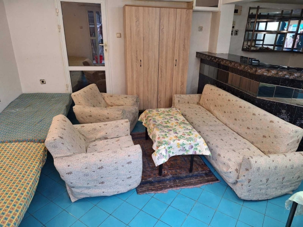 Дава се под наем Едностаен апартамент в Пазарджик, Идеален център - 30 кв.м за 153 € - Снимка #1