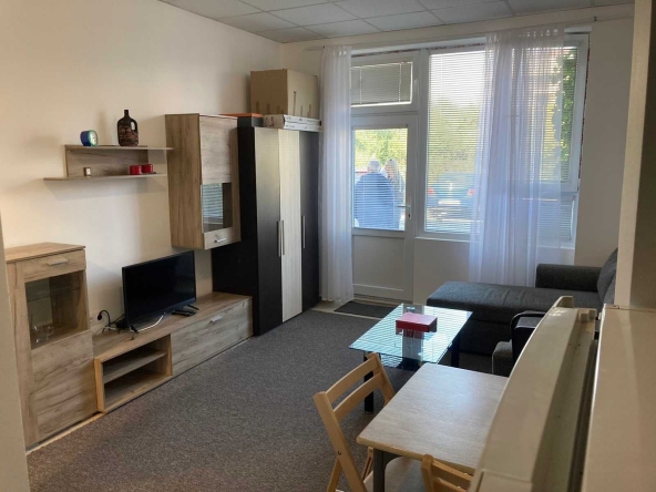 Дава се под наем Едностаен апартамент в София, Център - 28 кв.м за 400 € - Снимка #1