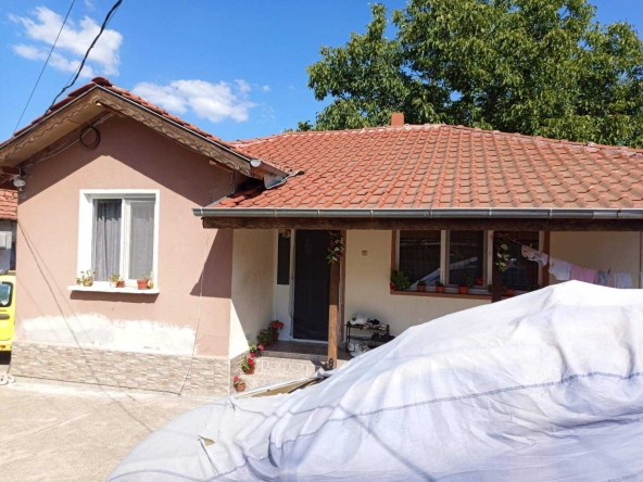 Къща в с. Розово, Област Стара Загора - 80 кв.м за 1275 €/кв.м - Снимка #1