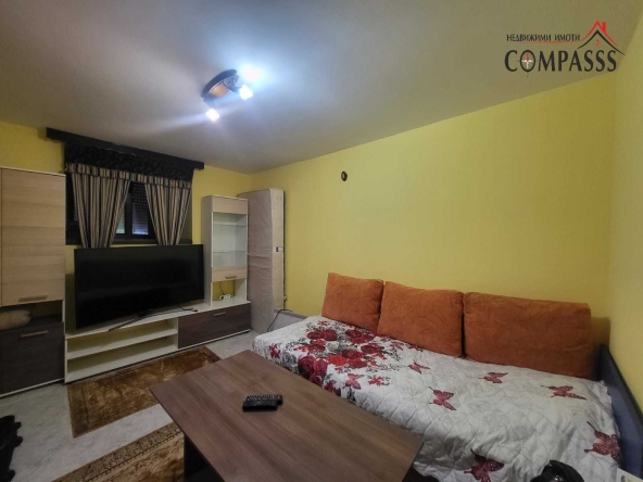 Етаж от къща в Добрич, Промишлена зона - Север - 60 кв.м за 1173 €/кв.м - Снимка #1