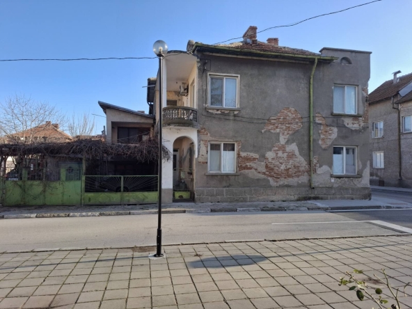 Етаж от къща в Никопол - 90 кв.м за 539 €/кв.м - Снимка #1