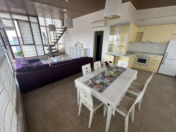 Дава се под наем Тристаен апартамент в Бургас, Сарафово - 170 кв.м за 867 € - Снимка #1