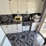 Тристаен апартамент в Ямбол, Златен рог - 86 кв.м за 4 €/кв.м - Снимка #1