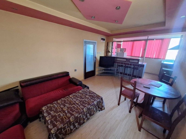 Дава се под наем Двустаен апартамент в Русе, Дружба 2 - 70 кв.м за 204 € - Снимка #1