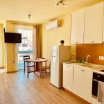 Дава се под наем Едностаен апартамент в к.к. Св.Св. Константин и Елена - 60 кв.м за 459 € - Снимка #1