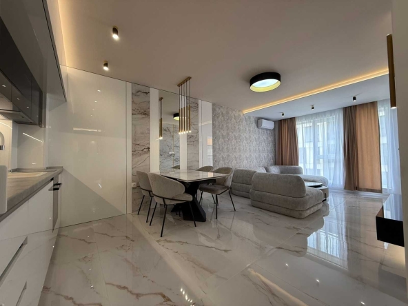 Тристаен апартамент в Пловдив, Остромила - 96 кв.м за 2448 €/кв.м - Снимка #1