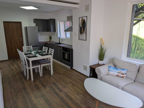 Дава се под наем Четиристаен апартамент в София, Илиянци - 90 кв.м за 700 € - Снимка #1