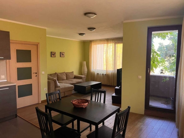 Дава се под наем Двустаен апартамент в София, Витоша - 90 кв.м за 500 € - Снимка #1