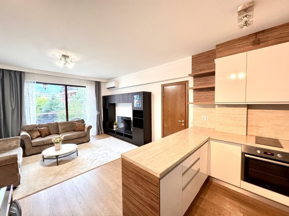 Дава се под наем Тристаен апартамент в София, Витоша - 105 кв.м за 999 € - Снимка #1