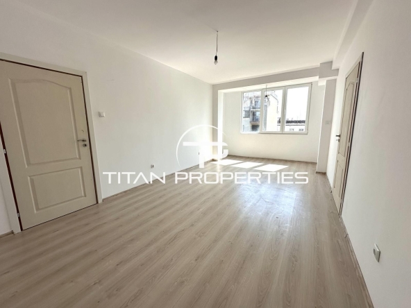 Тристаен апартамент в Бургас, Възраждане - 66 кв.м за 2273 €/кв.м - Снимка #1