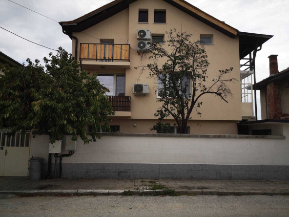 Къща в с. Войводиново, Област Пловдив - 120 кв.м за 4 €/кв.м - Снимка #1