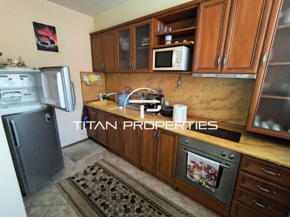 Етаж от къща в Пловдив, Изгрев - 135 кв.м за 1260 €/кв.м - Снимка #1