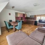 Дава се под наем Тристаен апартамент в Варна, Лятно кино Тракия - 93 кв.м за 716 € - Снимка #1