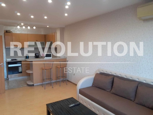 Дава се под наем Двустаен апартамент в Варна, Център - 70 кв.м за 500 € - Снимка #1