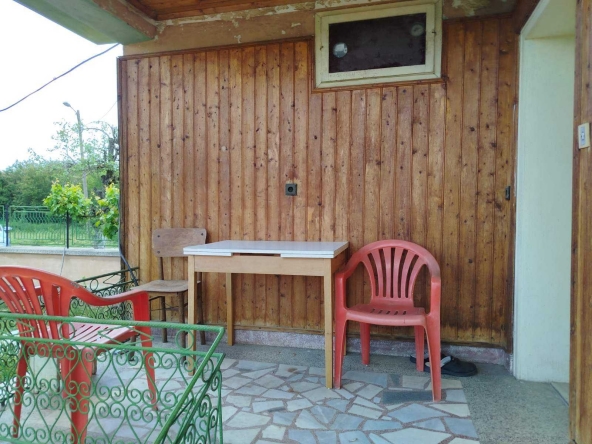 Къща в с. Обнова, Област Плевен - 200 кв.м за 210 €/кв.м - Снимка #1