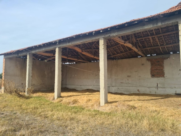 Парцел в с. Партизанин, Област Стара Загора - 2644 кв.м за 6 €/кв.м - Снимка #1