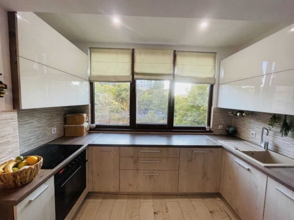 Четиристаен апартамент в Пловдив, Тракия - 86 кв.м за 2000 €/кв.м - Снимка #1