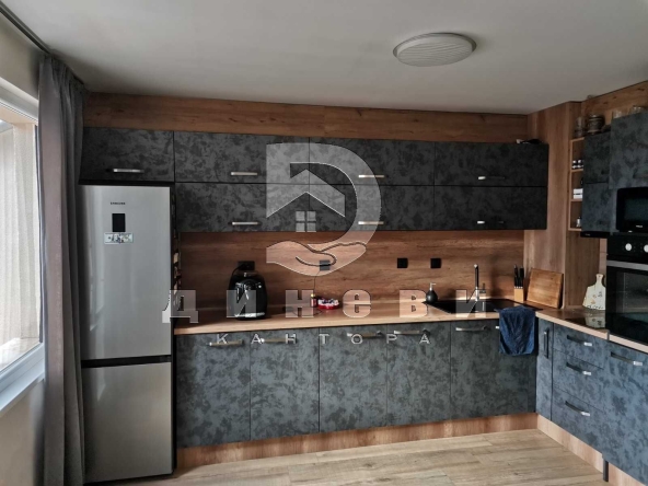 Тристаен апартамент в Стара Загора, ОРБ - 100 кв.м за 1290 €/кв.м - Снимка #1