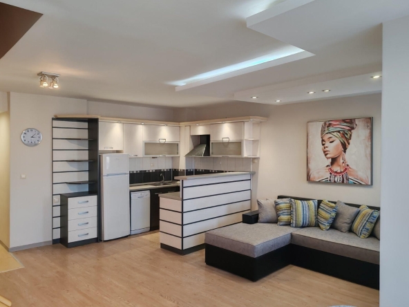 Дава се под наем Мезонет в Пловдив, Каменица 1 - 140 кв.м за 663 € - Снимка #1
