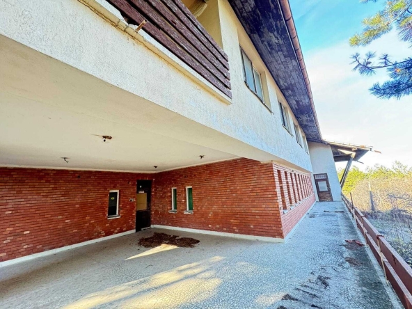 Къща в Горна Оряховица - 385 кв.м за 416 €/кв.м - Снимка #1