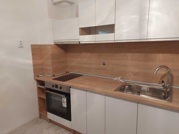 Дава се под наем Двустаен апартамент в Пловдив, Център - 58 кв.м за 490 € - Снимка #1