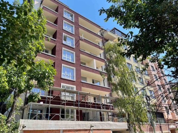 Двустаен апартамент в София, Център - 76 кв.м за 2350 €/кв.м - Снимка #1
