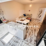 Дава се под наем Тристаен апартамент в Бургас, Славейков - 70 кв.м за 612 € - Снимка #1