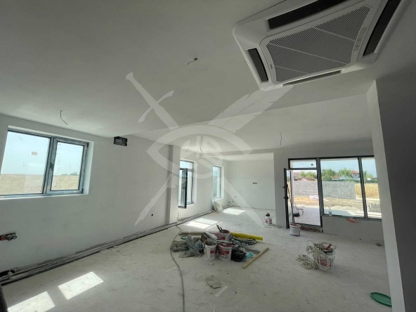 Къща в с. Радиново, Област Пловдив - 354 кв.м за 1017 €/кв.м - Снимка #1