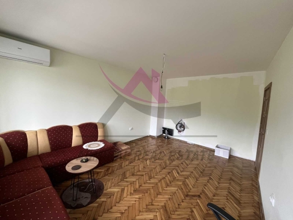 Четиристаен апартамент в Варна, Левски - 96 кв.м за 1834 €/кв.м - Снимка #1