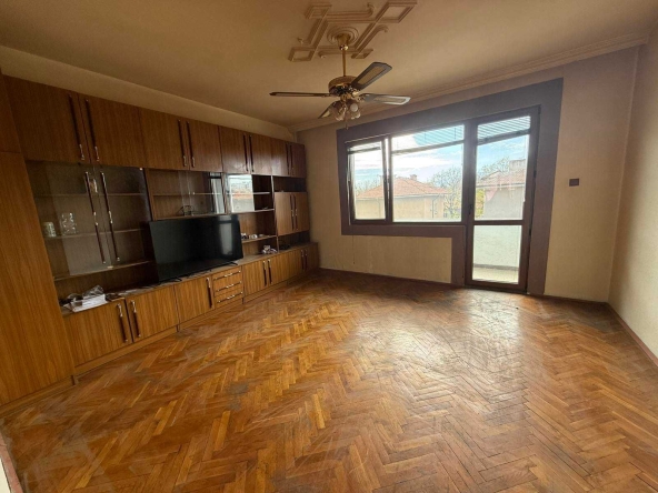 Четиристаен апартамент в Пловдив, Гагарин - 96 кв.м за 2256 €/кв.м - Снимка #1