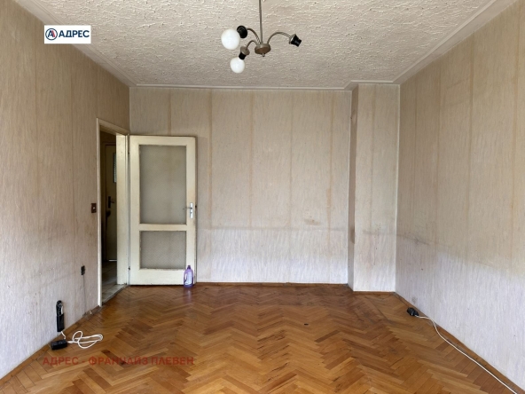 Двустаен апартамент в Плевен, Сторгозия - 57 кв.м за 1229 €/кв.м - Снимка #1