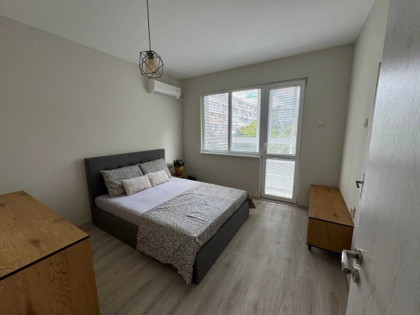 Дава се под наем Двустаен апартамент в Варна, Цветен квартал - 62 кв.м за 500 € - Снимка #1