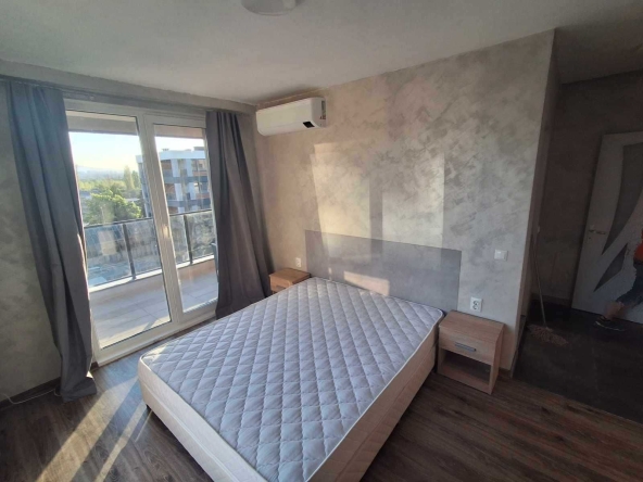 Дава се под наем Тристаен апартамент в София, Връбница 1 - 110 кв.м за 750 € - Снимка #1