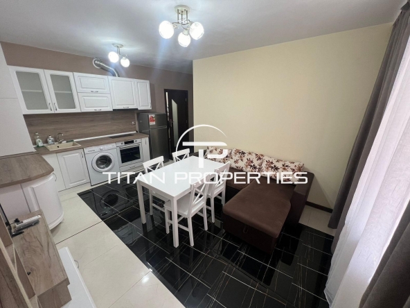 Дава се под наем Тристаен апартамент в Бургас, Лазур - 95 кв.м за 841.5 € - Снимка #1