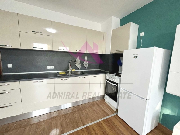 Дава се под наем Тристаен апартамент в Варна, Възраждане 3 - 80 кв.м за 700 € - Снимка #1