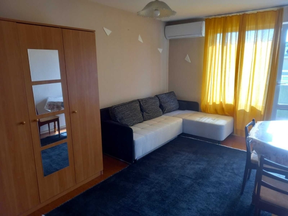 Двустаен апартамент в Варна, Лятно кино Тракия - 60 кв.м за 6 €/кв.м - Снимка #1