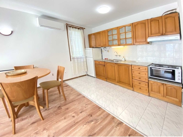 Дава се под наем Двустаен апартамент в София, Зона Б-18 - 69 кв.м за 560 € - Снимка #1