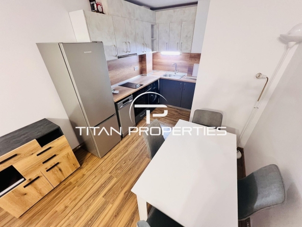 Дава се под наем Двустаен апартамент в Бургас, Лазур - 68 кв.м за 1100 € - Снимка #1