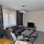 Дава се под наем Двустаен апартамент в Пловдив, Център - 75 кв.м за 612 € - Снимка #1