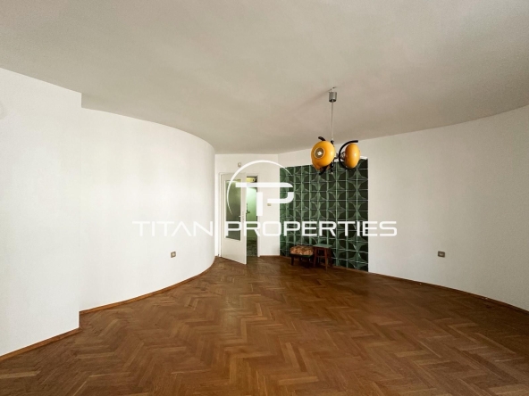 Дава се под наем Тристаен апартамент в Бургас, Център - 97 кв.м за 510 € - Снимка #1