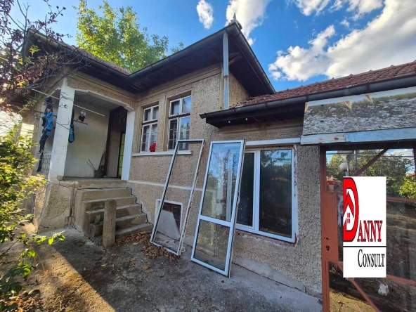 Къща в Велико Търново, Акация - 180 кв.м за 458 €/кв.м - Снимка #1