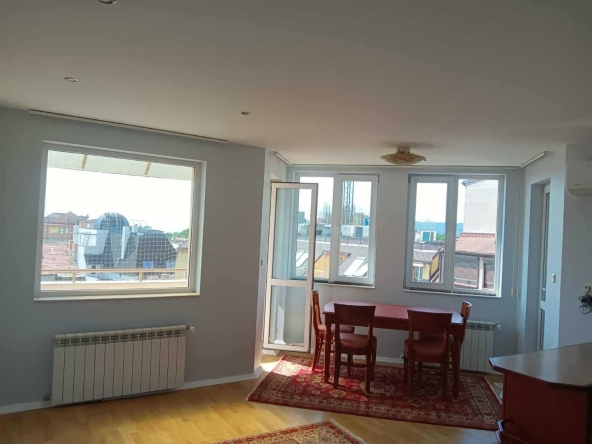 Тристаен апартамент в Варна, Гръцка махала - 100 кв.м за 5190 €/кв.м - Снимка #1